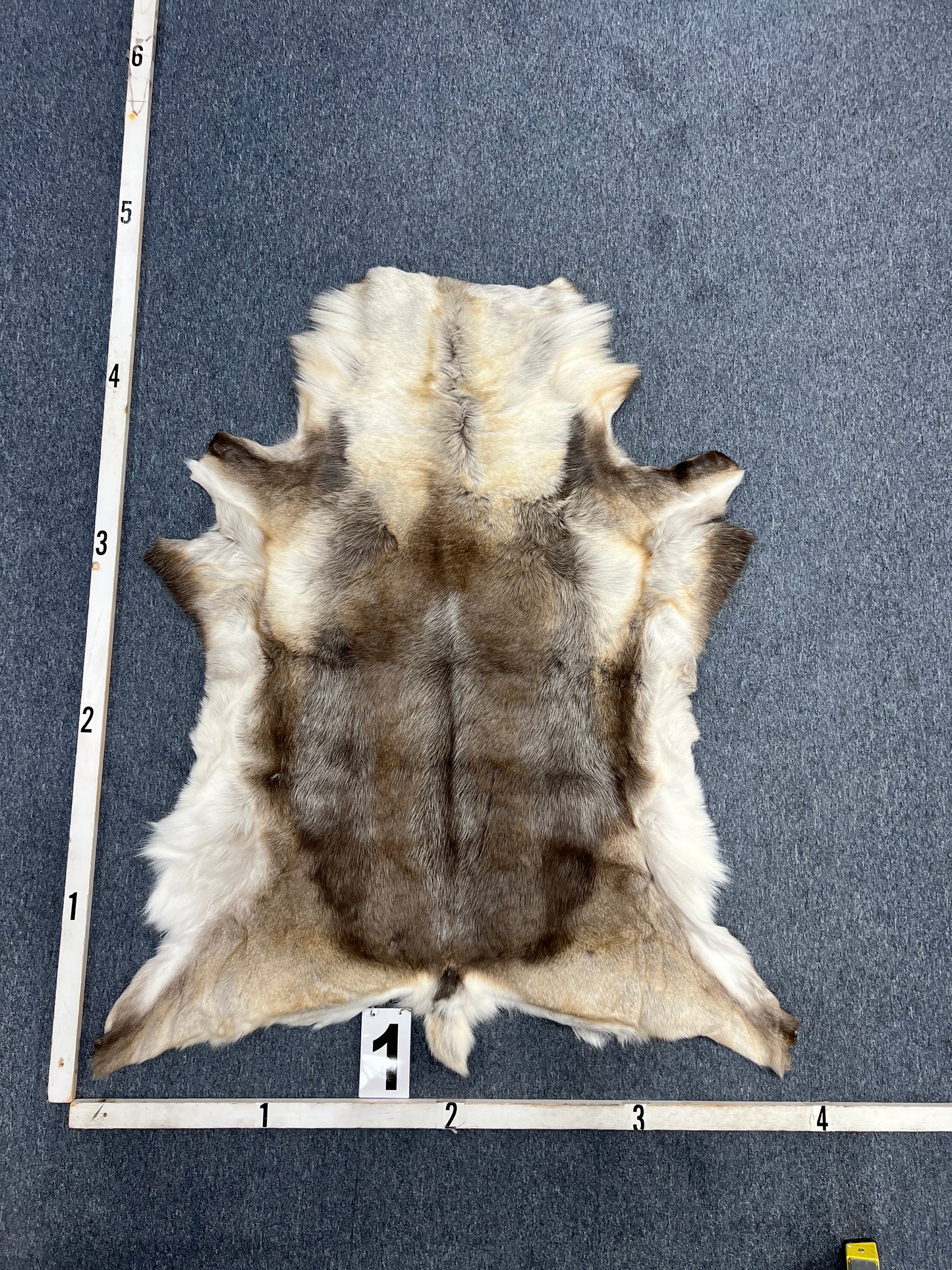 Reindeerhide rugs